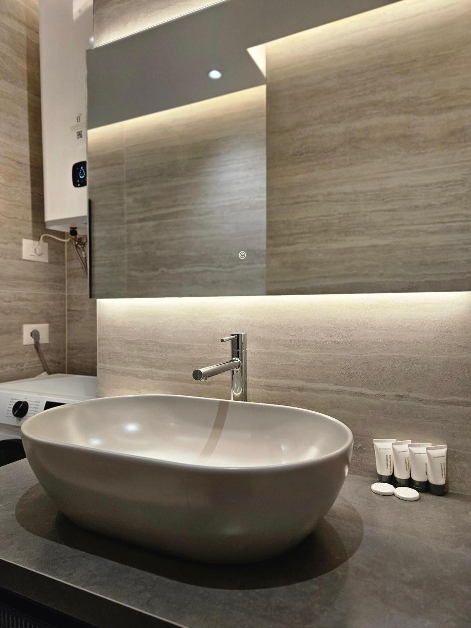 Miku Apartment-Modern 2Bedroom In Prime Location Tirana Exteriér fotografie