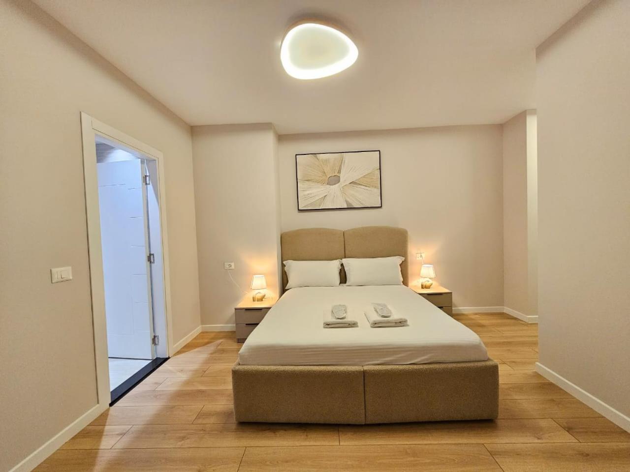 Miku Apartment-Modern 2Bedroom In Prime Location Tirana Exteriér fotografie