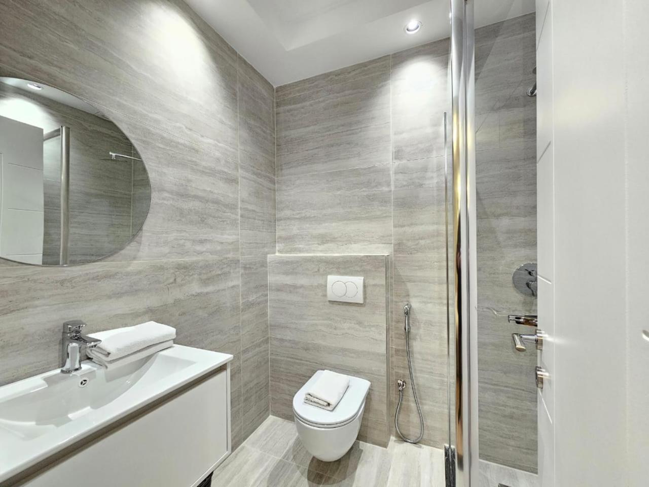 Miku Apartment-Modern 2Bedroom In Prime Location Tirana Exteriér fotografie